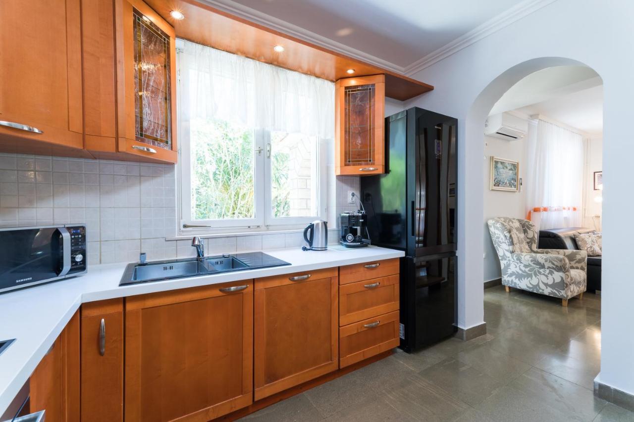 Waterfront Villa With Pool Vela Luka Exterior foto